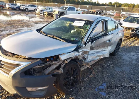 2013 Nissan Altima 2.5 S z USA, uszkodzony, nr VIN 1N4AL3AP1DC913918